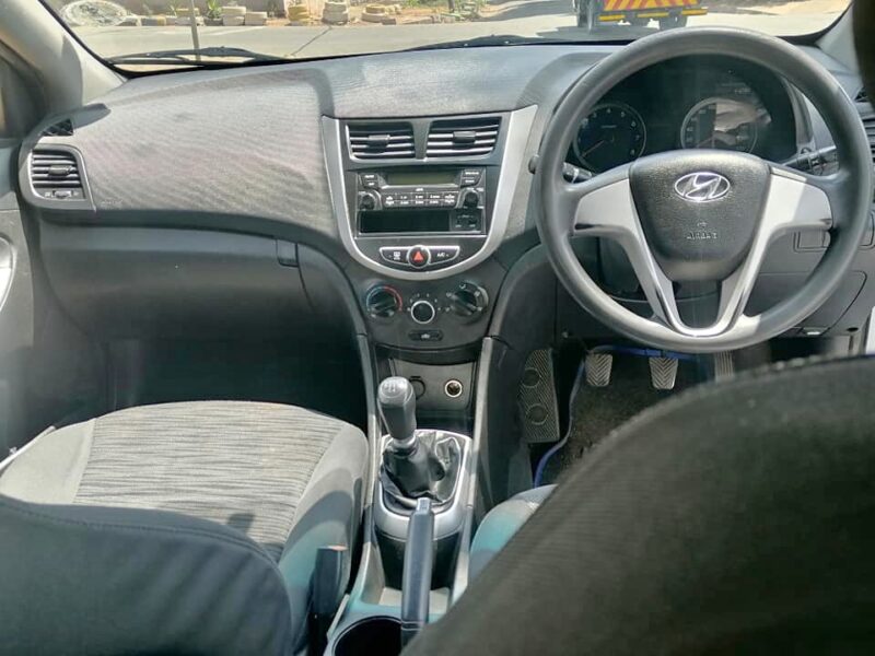 2012 Hyndai Accent Sedan 1.6